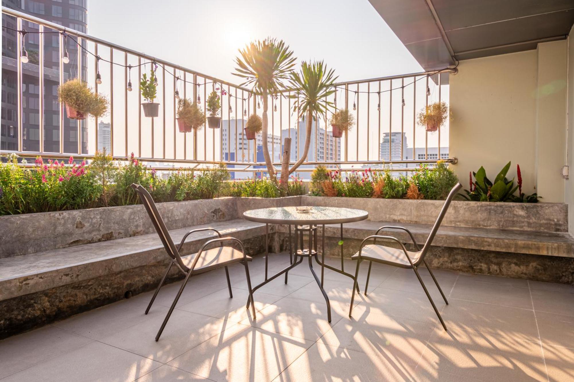 The Victory View (Adults Only) Hotel Bangkok Exterior photo